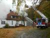 Bild - Feuer zerstört Gasthof in Aukrug