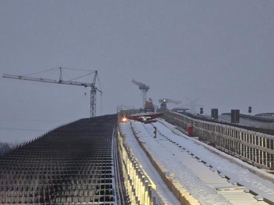 Bild - Brennende Acetylenflasche sorgt f&uuml;r umfangreiche Sperrungen auf der A7 und dem Nord-Ostsee-Kanal