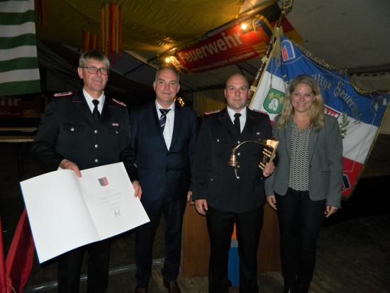 Bild - Festkommers zum 100-jährigen Bestehen der Freiwilligen Feuerwehr Beringstedt