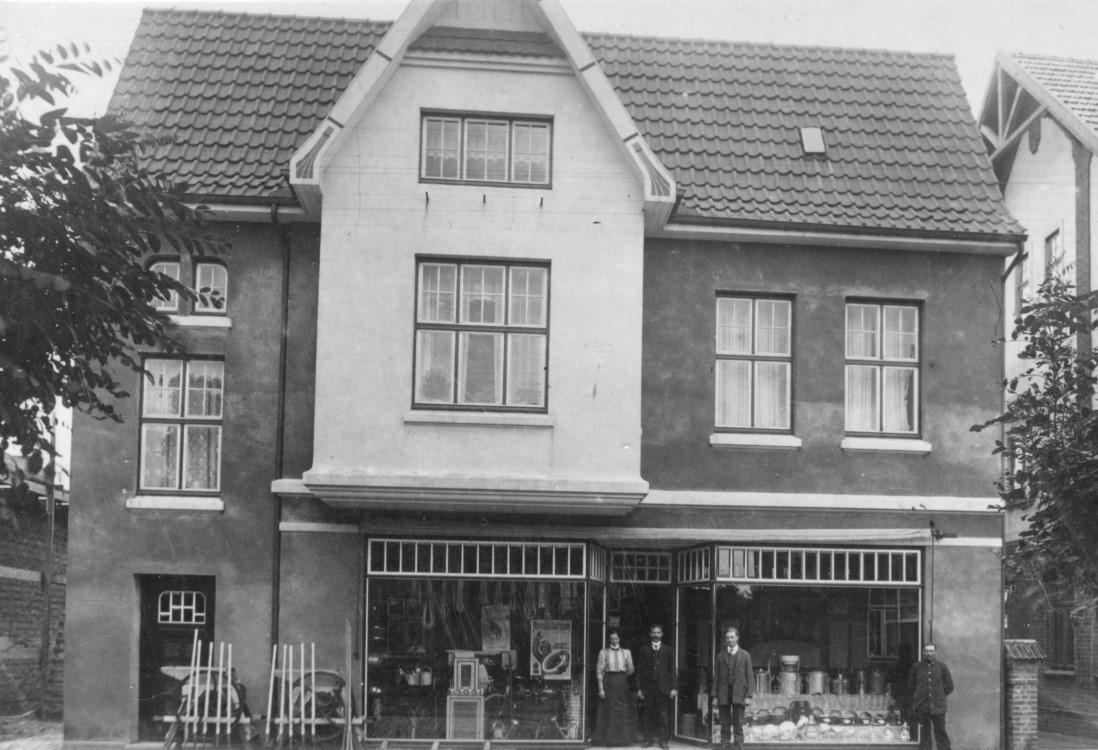 Geschäftshaus von Johannes Wulf, Bahnhofstr. 25