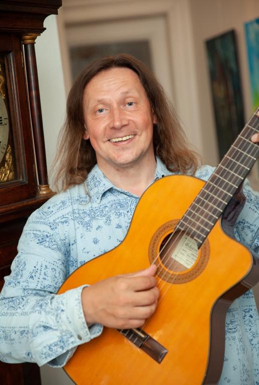 Aleksey Revenko - Gitarre