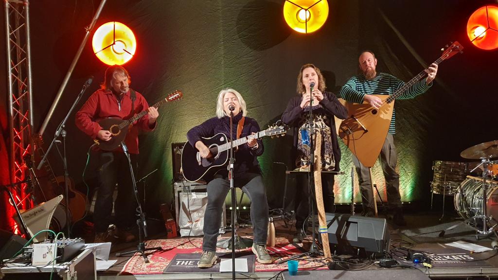 Band "The Bright Side"